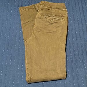 American Eagle Outfitters Olive Chinos Classic Style